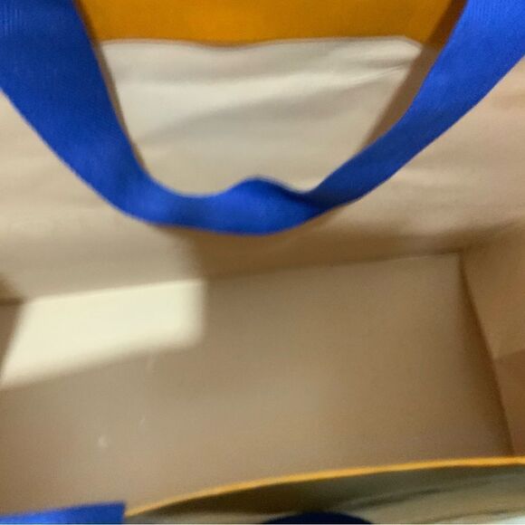 LOUIS VUITTON XL Empty 21”x19” Shopping Gift Bag Tote Orange Paper Extra Large - Picture 3 of 7